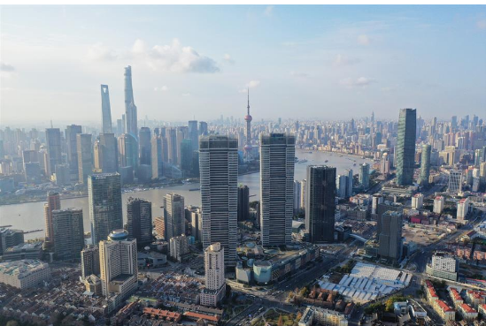 建筑与房屋的城市空拍图

描述已自动生成