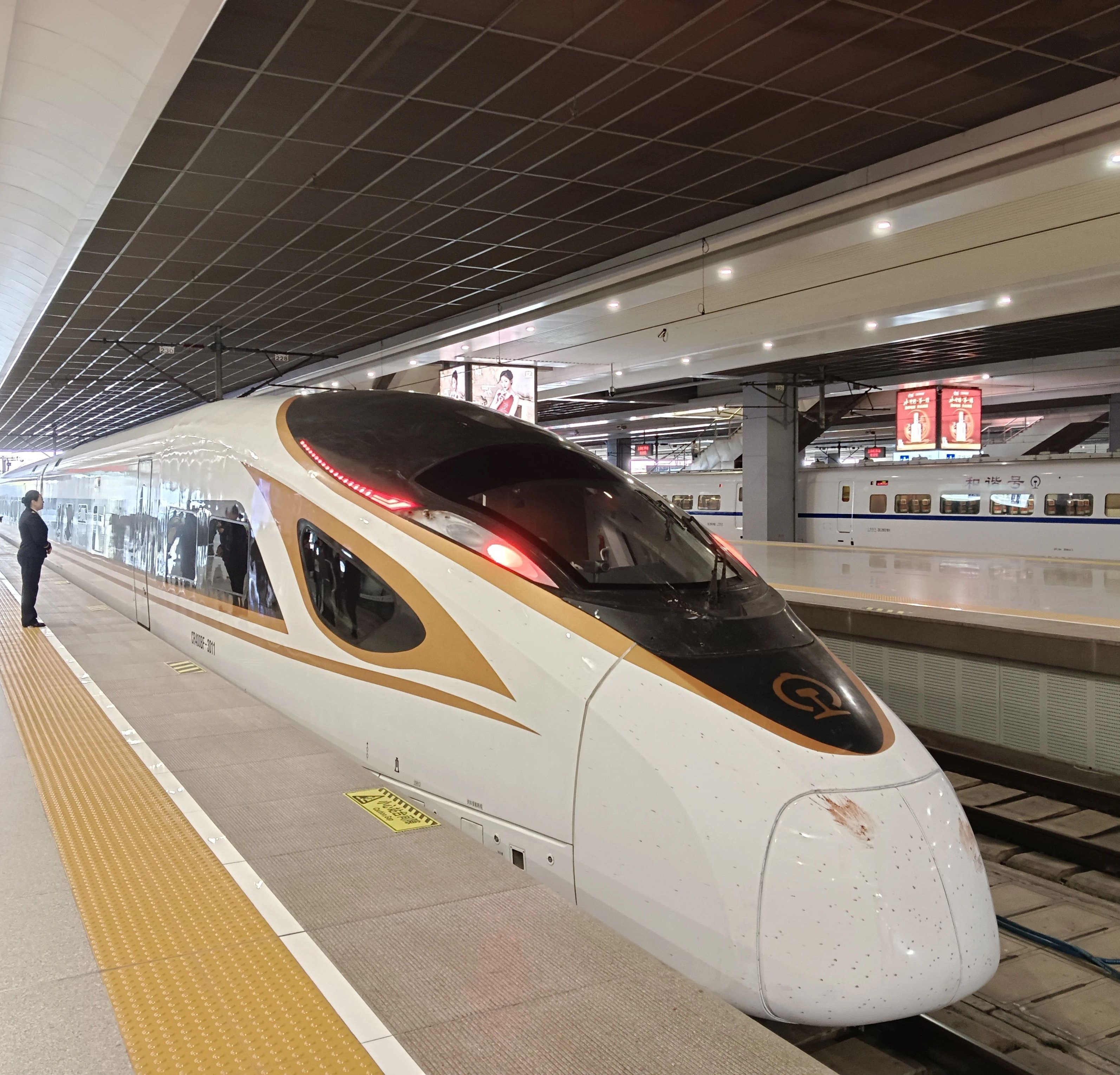 Shanghai-Suzhou-Huzhou High-Speed Railway scheduled to start operations next month